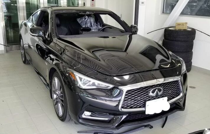 Infiniti Q60 windshield replacement in Ottawa
