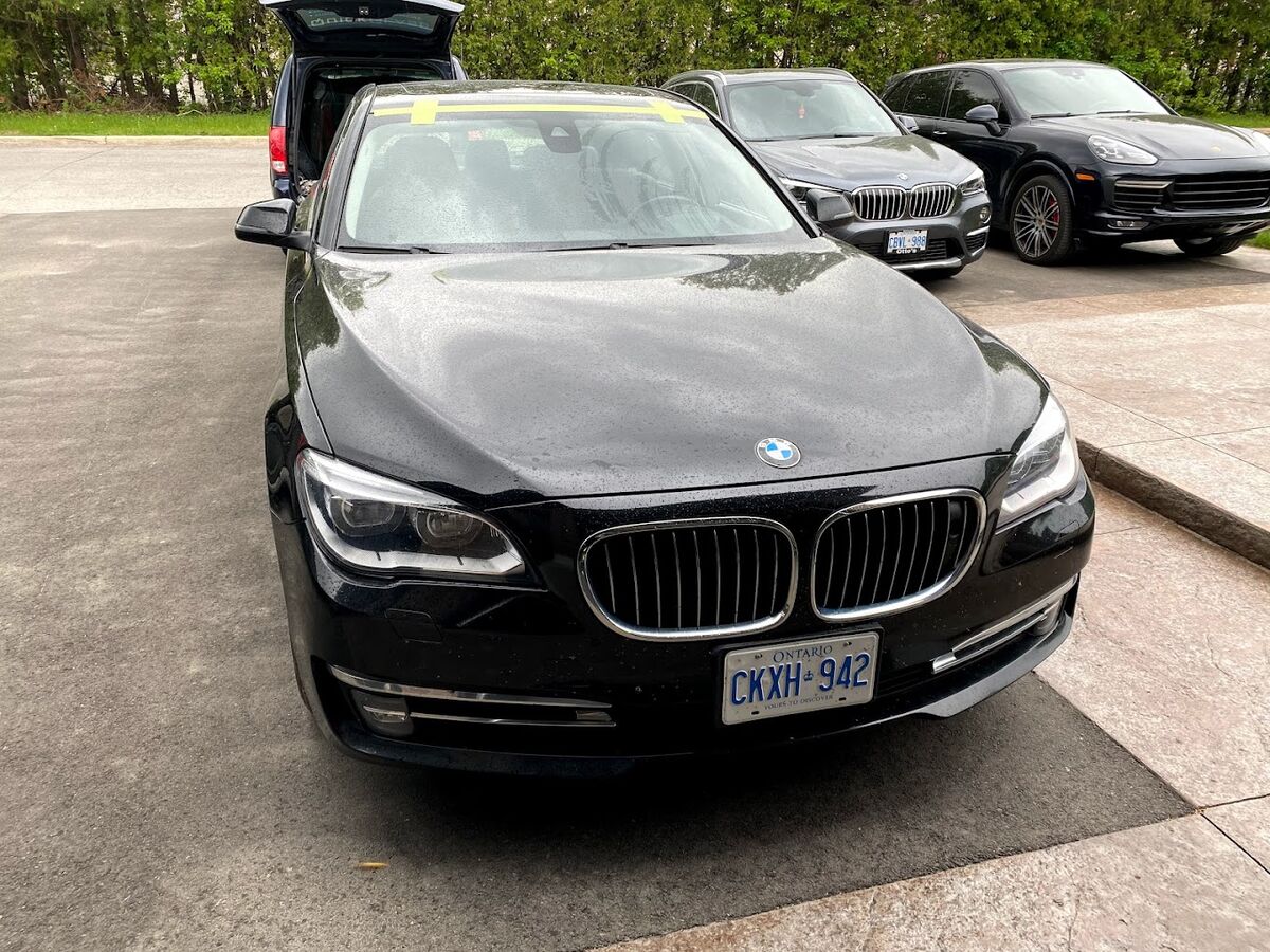 BMW 7 Series with a new windshield installed by QuickGlass